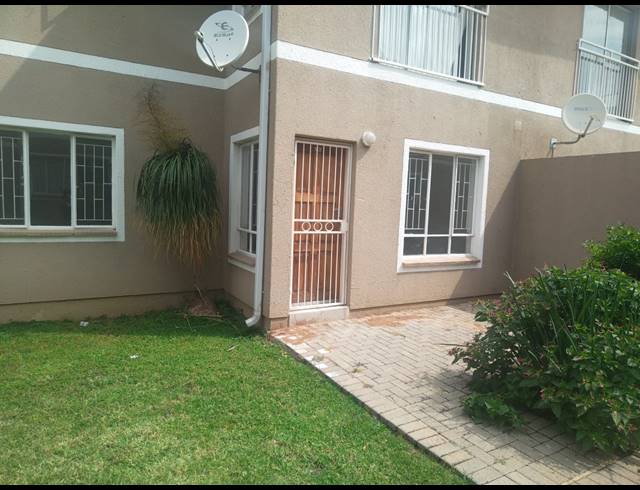 2 BEDROOM APARTMENT FOR SALE IN COMET